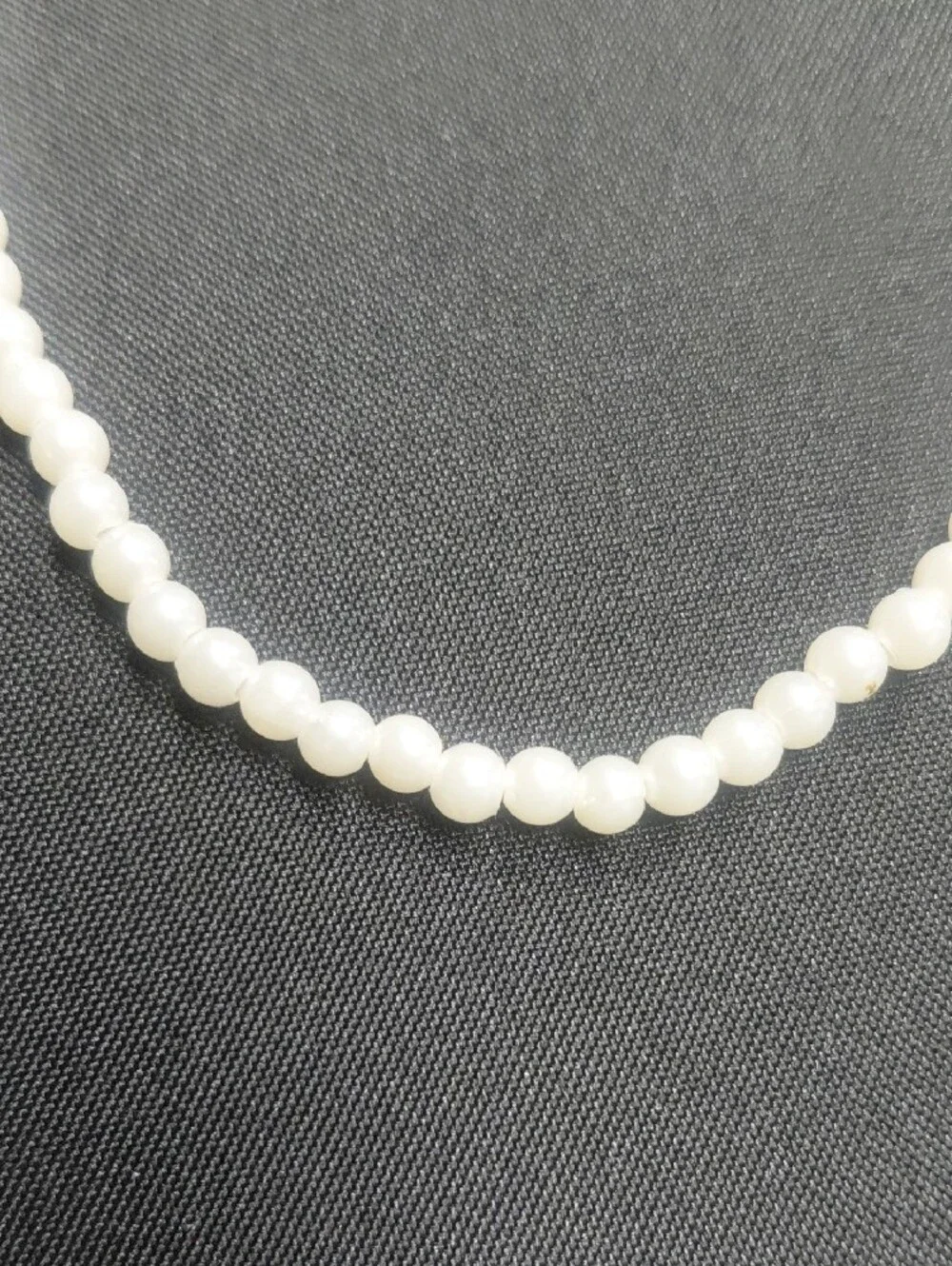 Pearl Beaded Eyeglass Chain - White